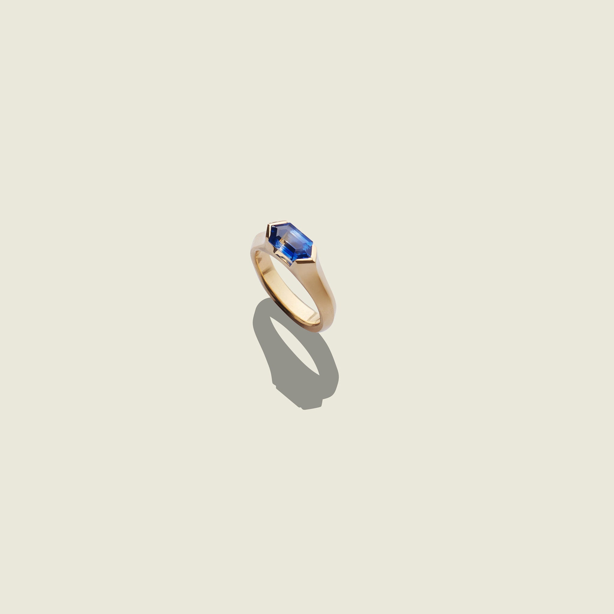 Cerulean Sapphire Signet