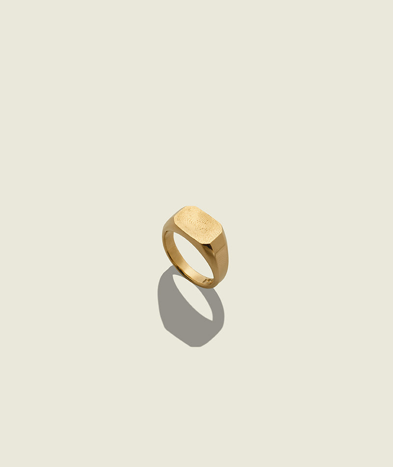 Emerald Signia® Signet